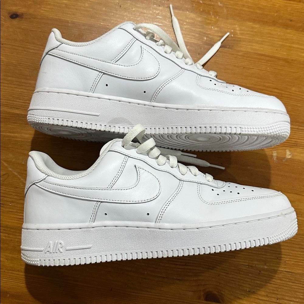 Nike Air Force 1 White Leather Shoes Unisex size 9.5